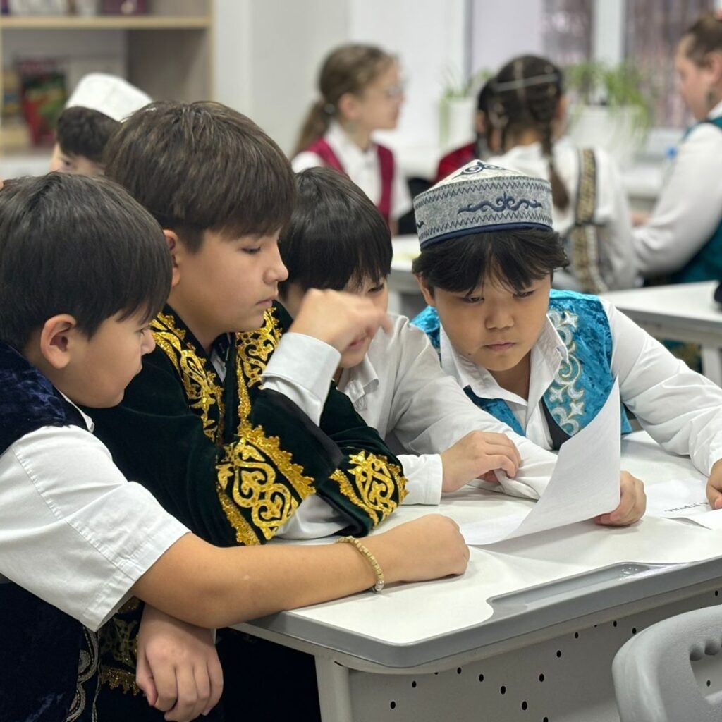 №11 жалпы білім беретін орта мектеп-гимназиясының базасында «Зорлық-зомбылыққа қарсы 16…